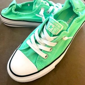 Womens size 7 converse